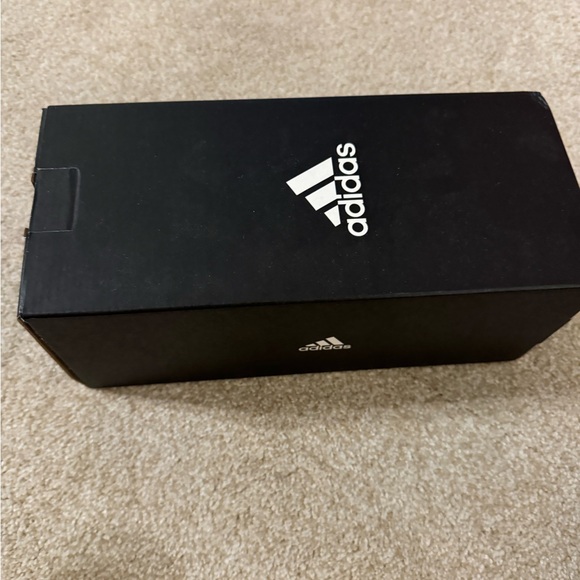 Adidas Sandals - Picture 4 of 5
